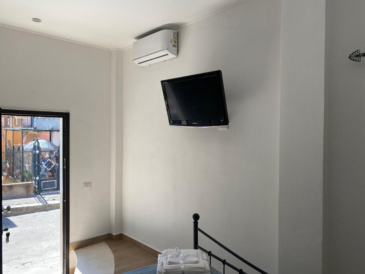 Stanza Per 2 Persone Da Antonio Apartment Паргелия Екстериор снимка